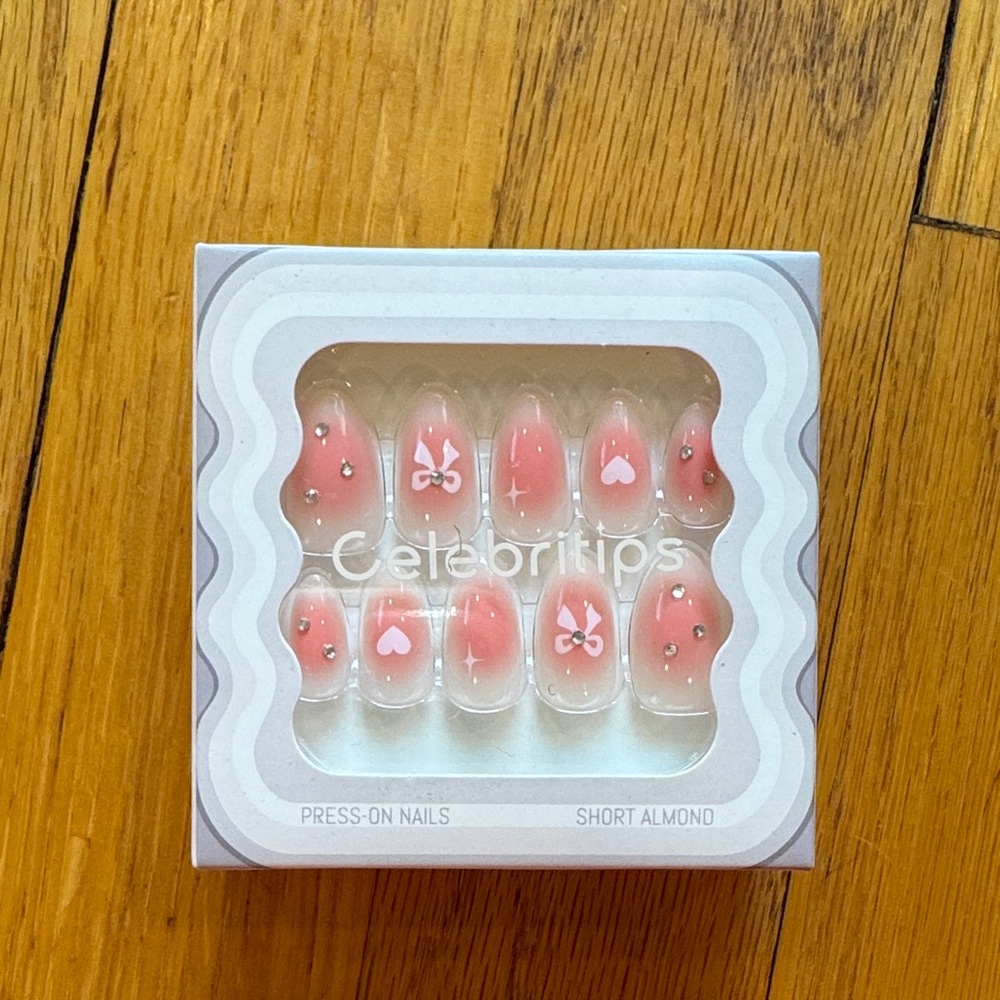 Celebritips Pink Press-On Nails with Heart and Bow Design